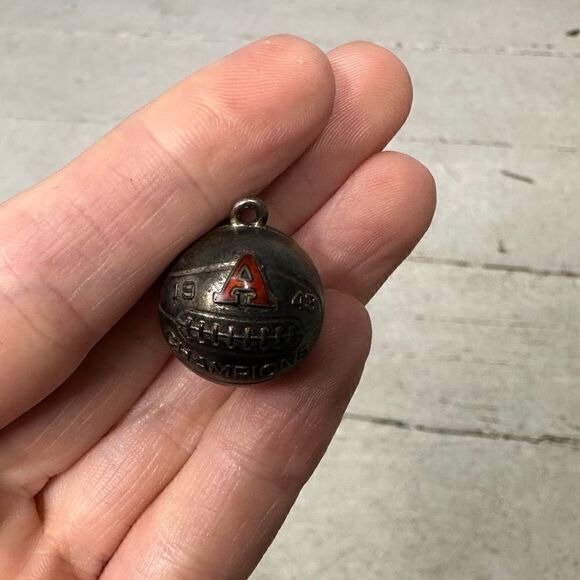 Vintage 1943 Champions Basketball Sterling Charm - Picture 1 of 5
